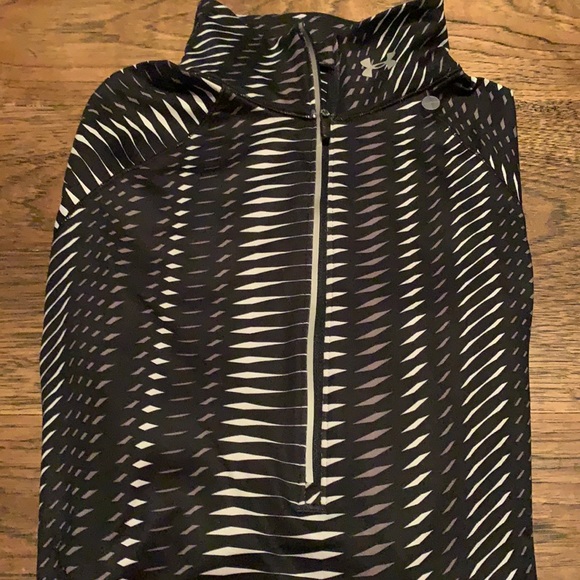 Under Armour Tops - Under Armour Top